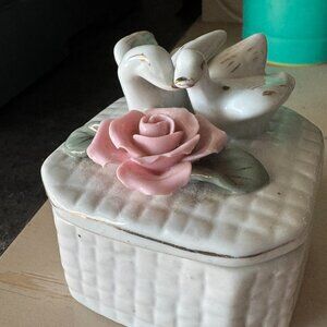 Vintage Porcelain Lovebirds Trinket box